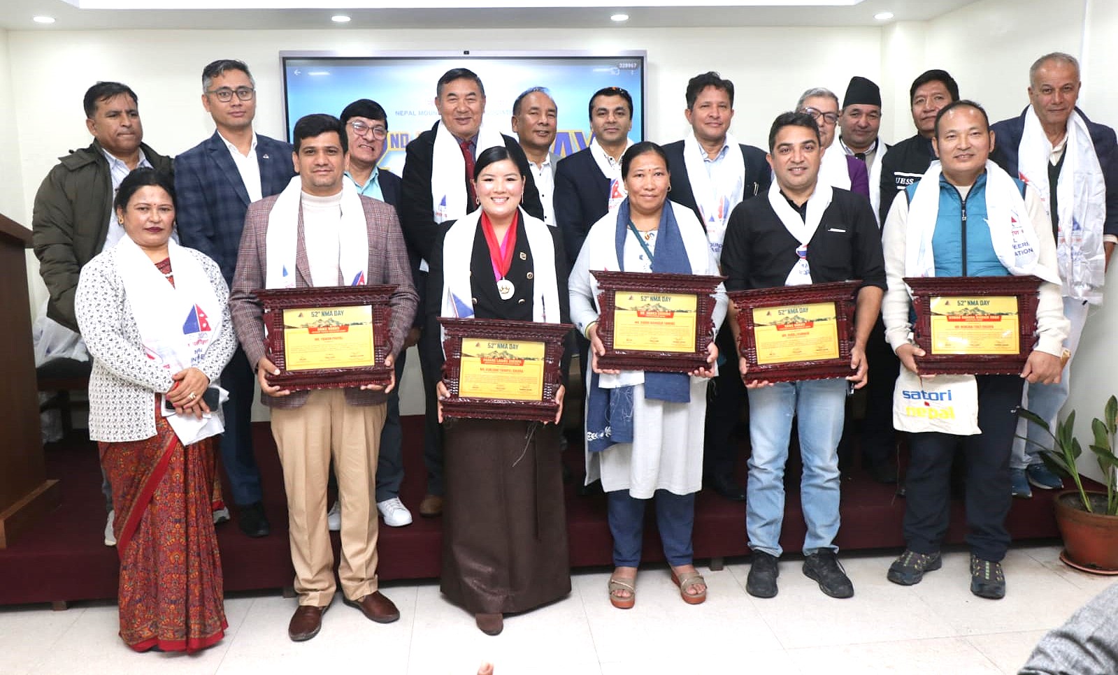 नेपाल प्रहरीकी सई कुन्जाङ छोपेललाई पासाङ ल्हामु शेर्पा साहसी महिला पर्वतारोही पुरस्कार