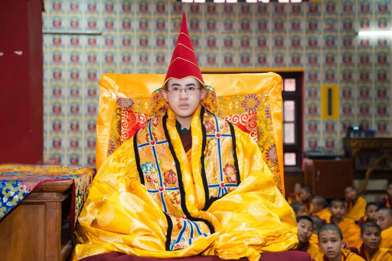 महान गुरु तुम्टोन लोड्रो ड्राक्पाको १७ औँ अवतारका रूपमा भियतनामी टुल्कुको नेपालमा औपचारिक गद्दी आरोहण